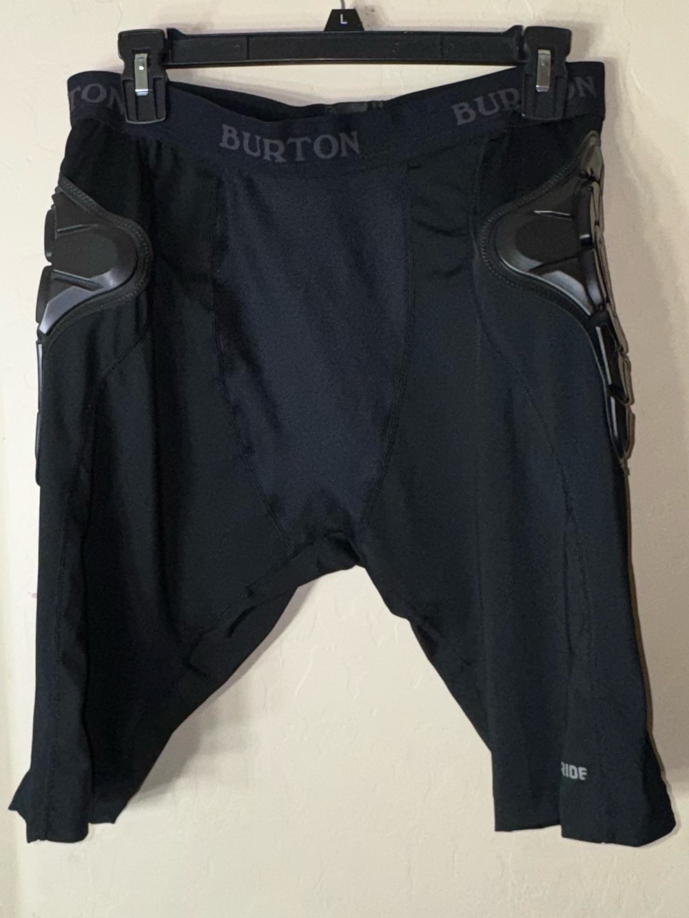 Burton Total Impact G-Form DRYRIDE Padded Snowboard Impact Shorts Black Large